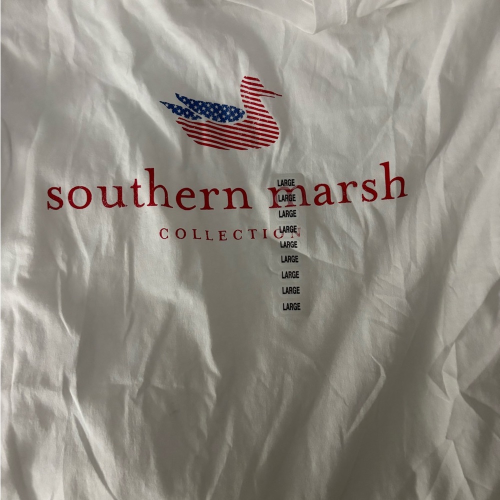 Brand new large southern marsh men’s t’shirt